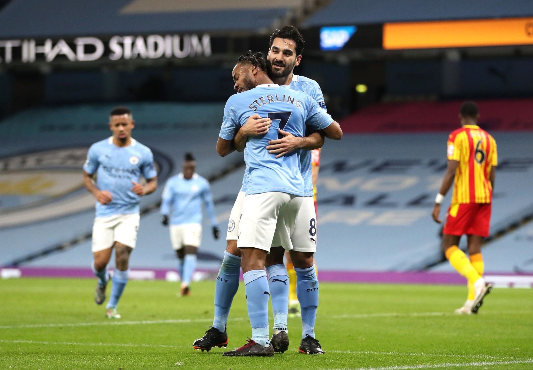 于阿森纳 于阿森纳